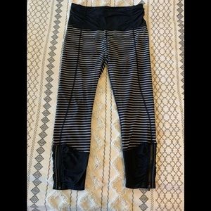 Lululemon Womens leggings. size 6/m